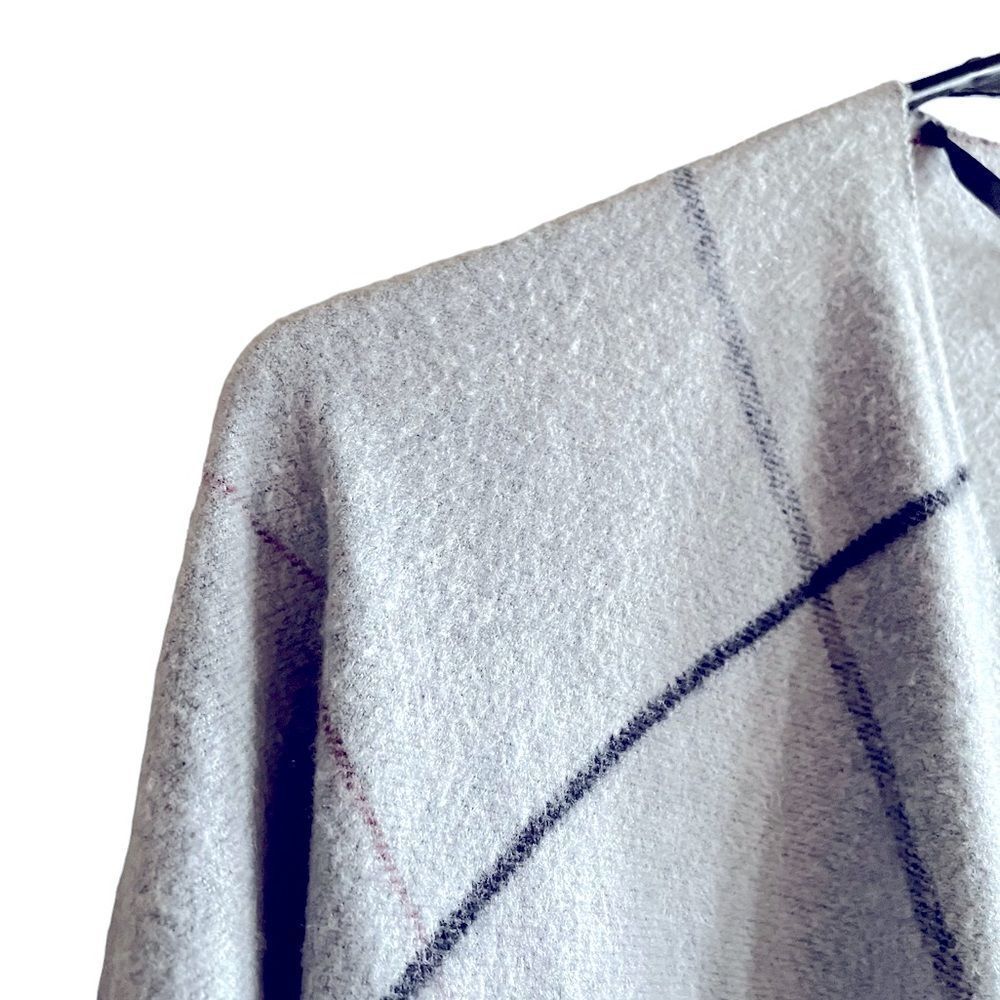 FRAAS Stretch Window Pane Ruana OS - Picture 7 of 8